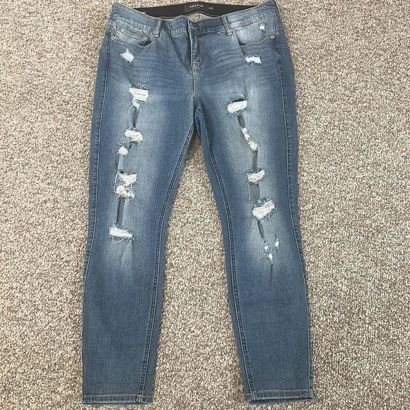 Torrid Premium Destroyed Bombshell Skinny Stretch Waist Jeans, Women's 18/28.5 - Picture 11 of 13